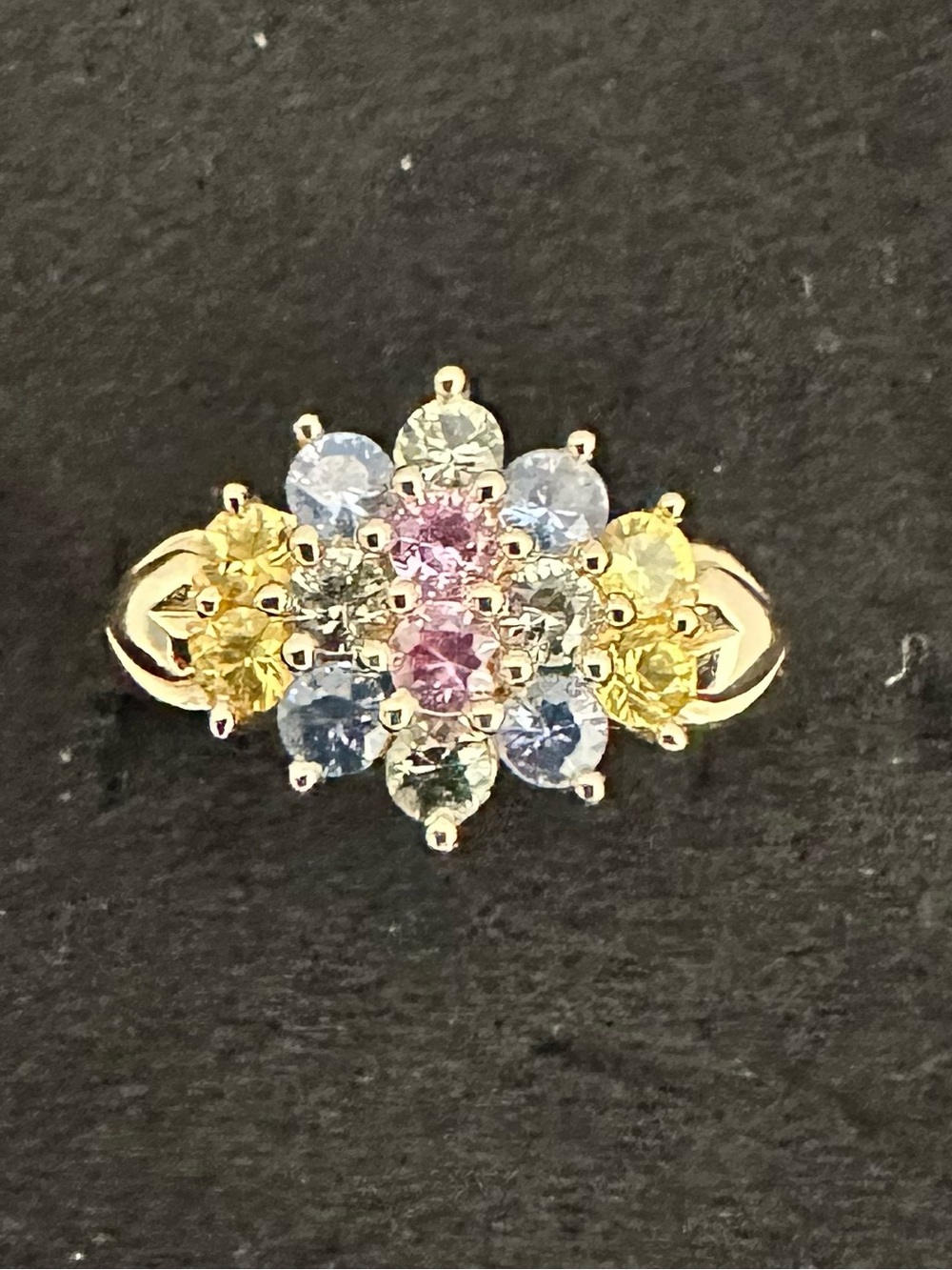 Vintage Solid 14K Yellow Gold Pastel Gemstone Floral Cluster Ring (Size 7)